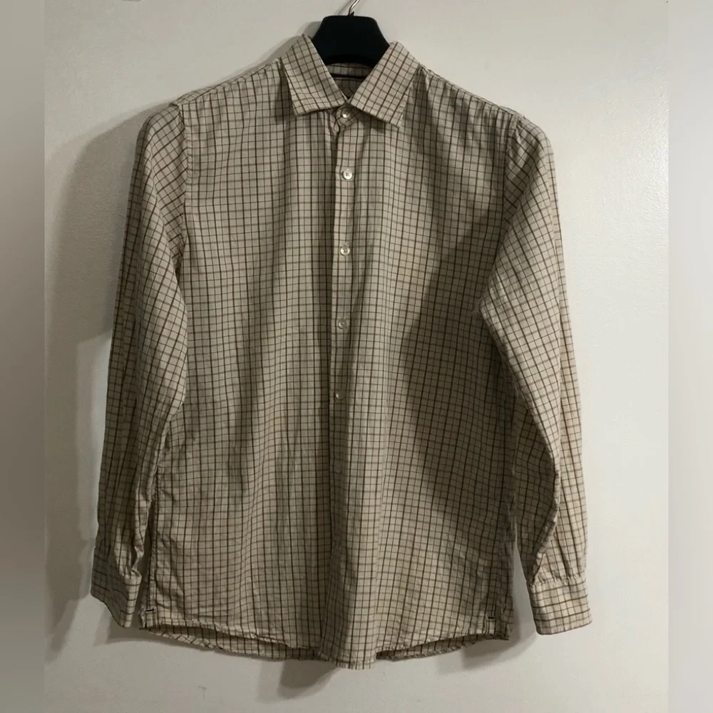 Banana Republic classic fit men’s buttons down shirt collar, brown plaid.M